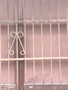 鉄部塗装では対処できない状態